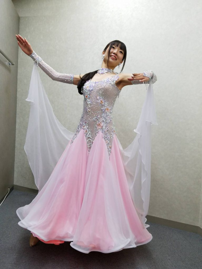 日本製セミオーダー社交ダンスドレス・衣装 - 白樺ドレス スタッフブログ
