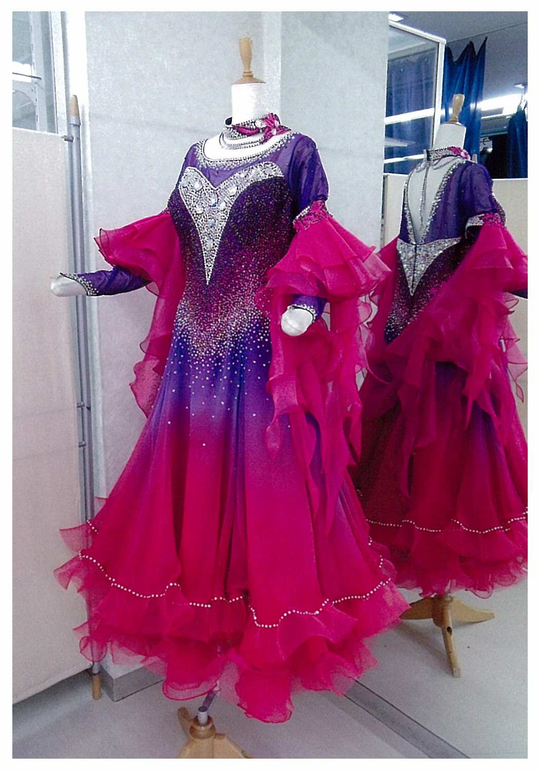 紫とローズのグラデーションドレス