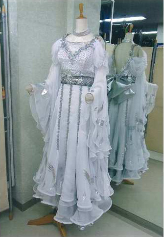 ファンタジックライン　白樺ドレス